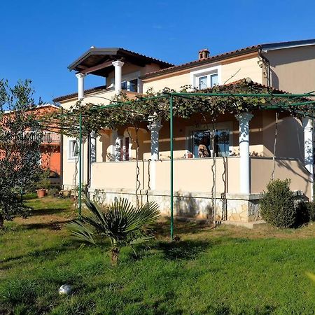 Comfortable Apartment Near Pula Marčana エクステリア 写真